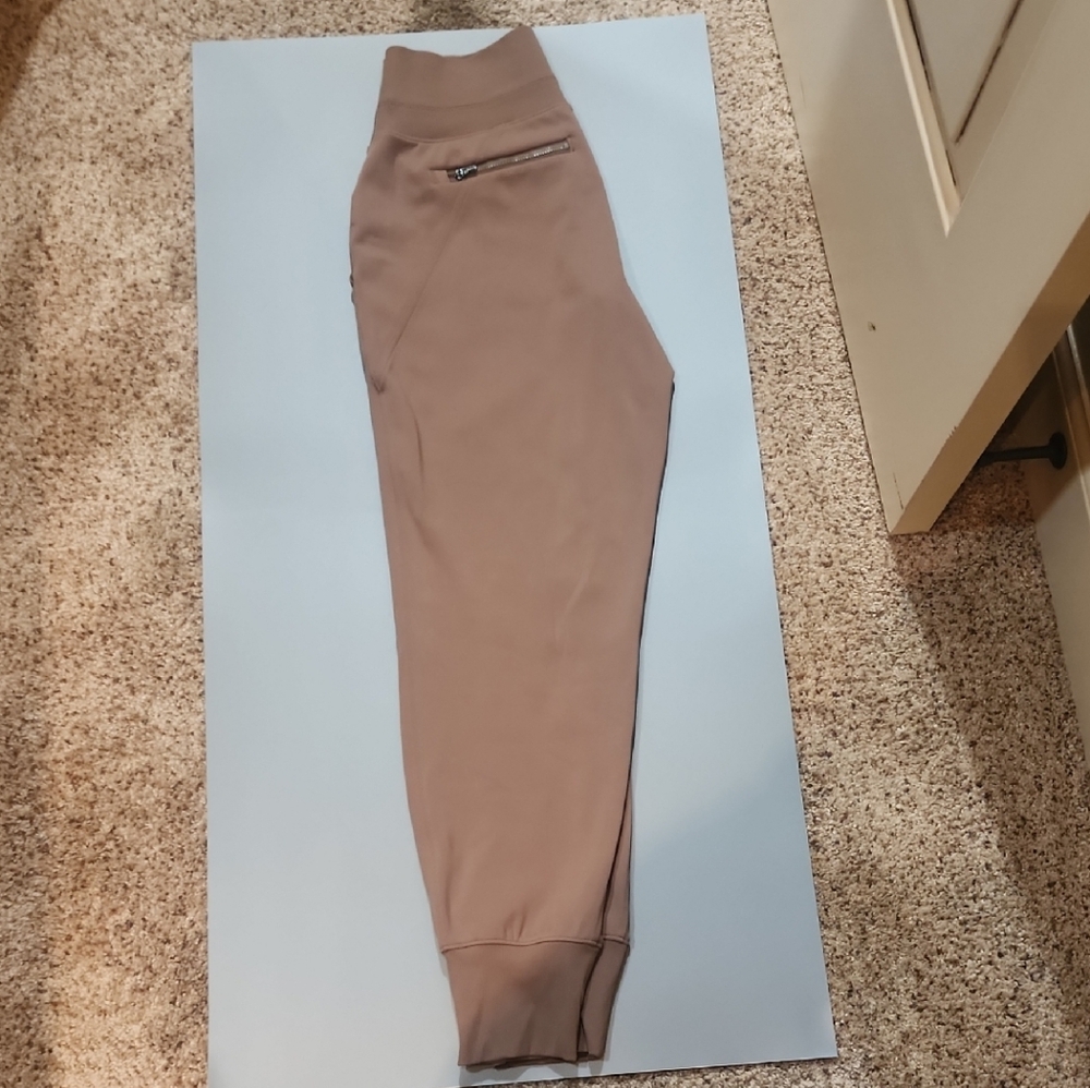 Athleta Tan Jogger Pants Small